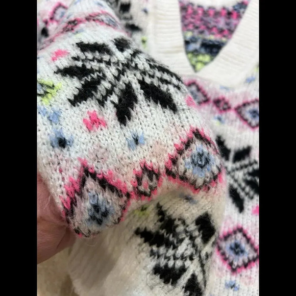 PINK Victoria's Secret Oversize Sweater Snowflake Multicolor Knit Long Sleeve XS - Picture 8 of 14